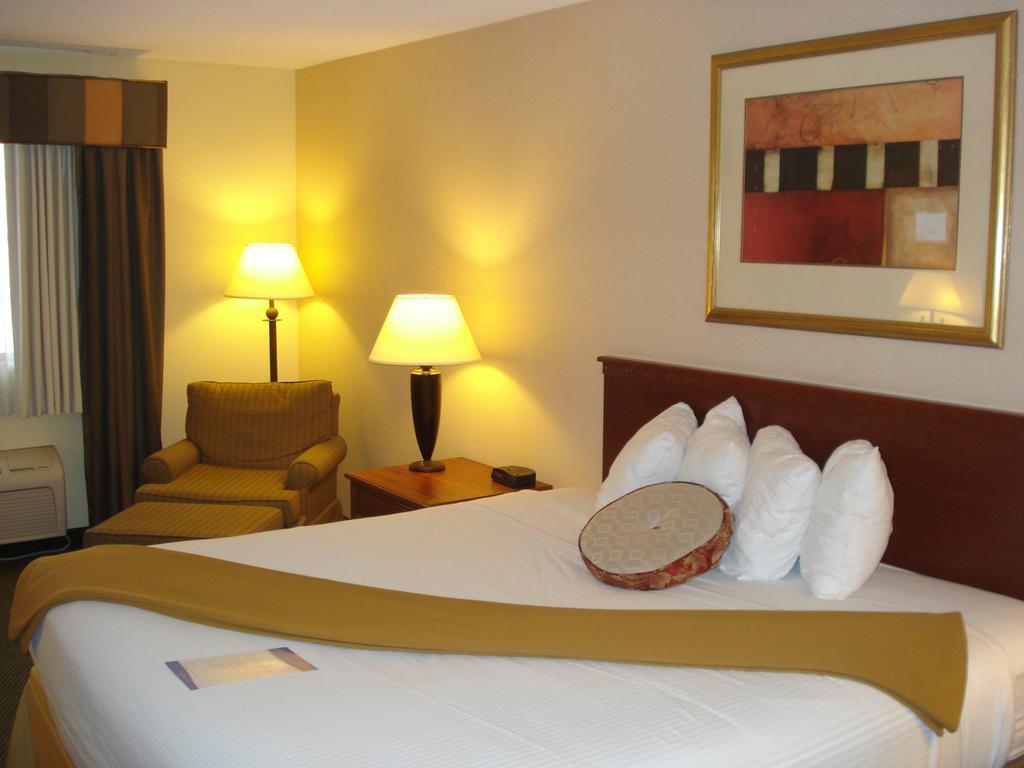 Quality Inn & Suites Columbia I-70 Oda fotoğraf