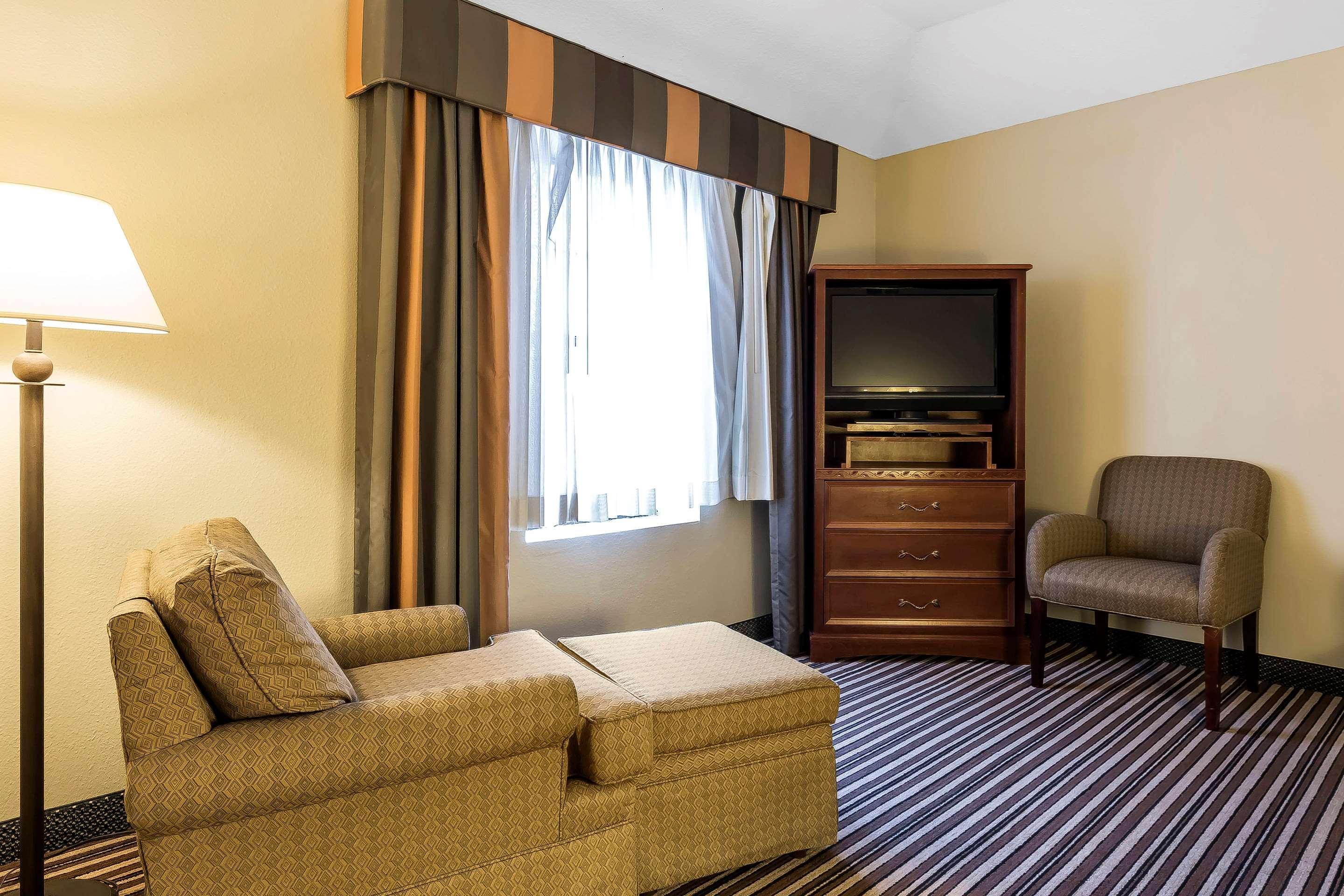 Quality Inn & Suites Columbia I-70 Dış mekan fotoğraf