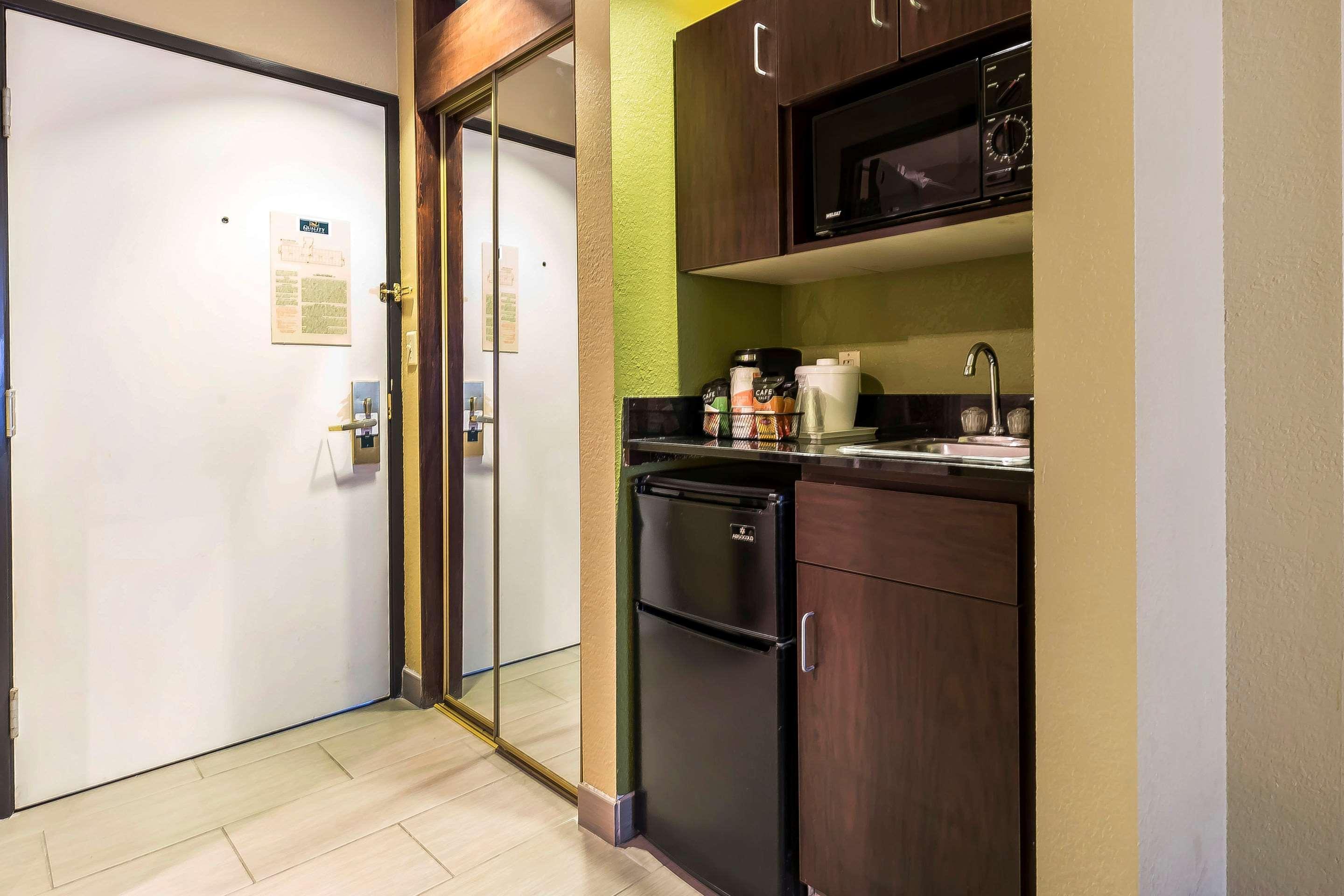 Quality Inn & Suites Columbia I-70 Dış mekan fotoğraf