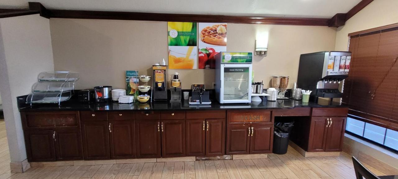 Quality Inn & Suites Columbia I-70 Dış mekan fotoğraf