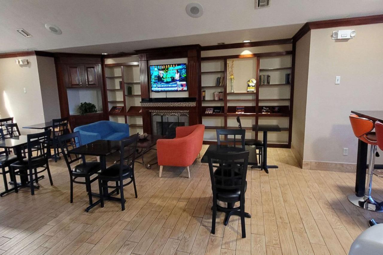 Quality Inn & Suites Columbia I-70 Dış mekan fotoğraf