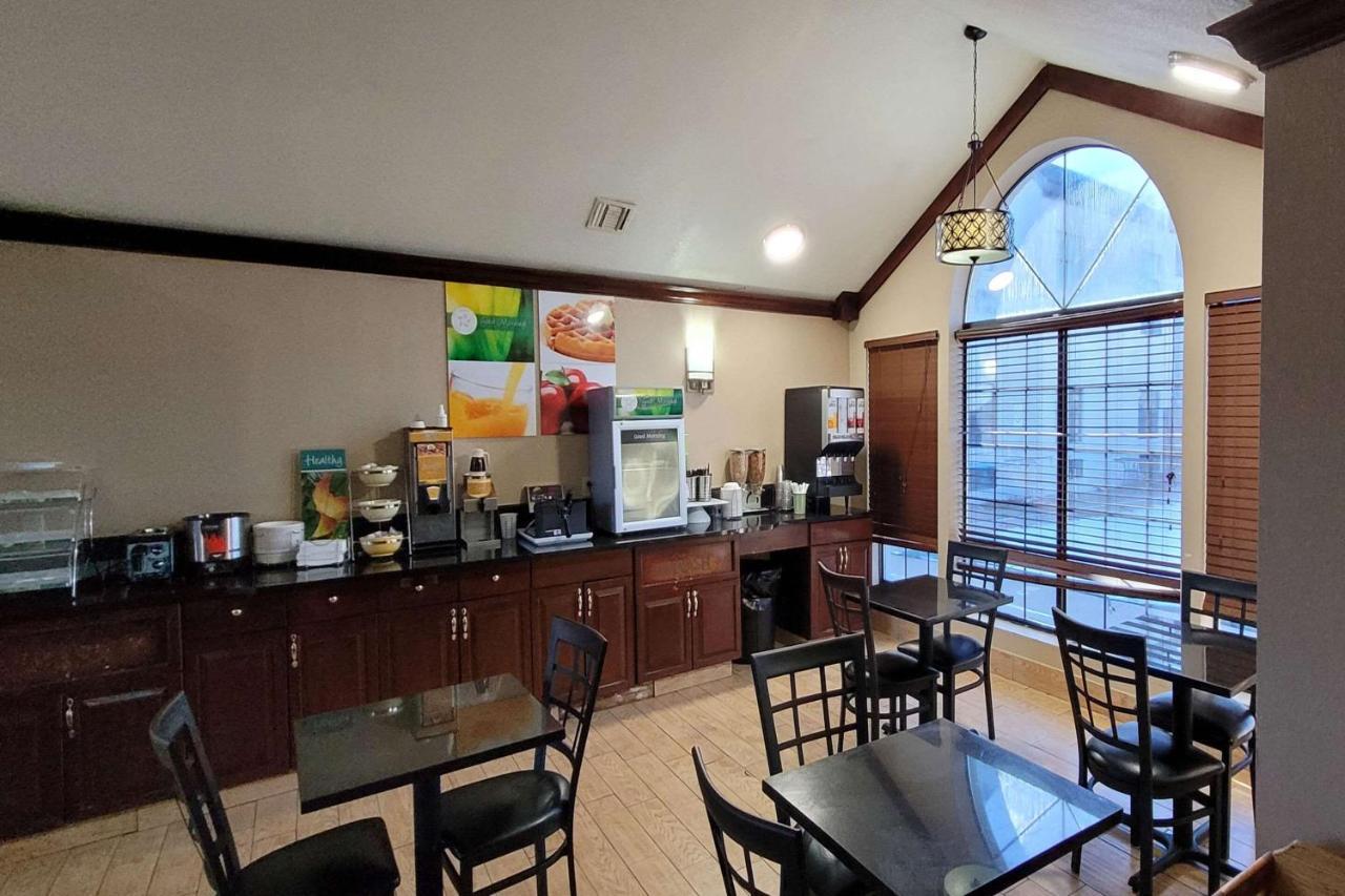 Quality Inn & Suites Columbia I-70 Dış mekan fotoğraf