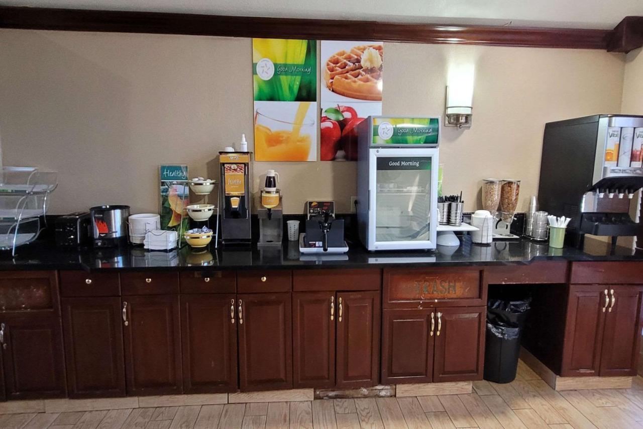 Quality Inn & Suites Columbia I-70 Dış mekan fotoğraf
